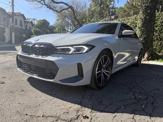 BMW 320i 2.0 16V TURBO FLEX M SPORT AUTOMÁTICO BMW 320i 2.0 16V TURBO FLEX M SPORT AUTOMÁTICO